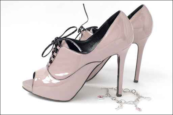  شايف يقدم لكن مجموعة للصنادل بمختلف الموديلات