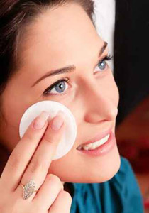 اليك سيدتي.. بعض النصائح للحصول على عيون جذابة!