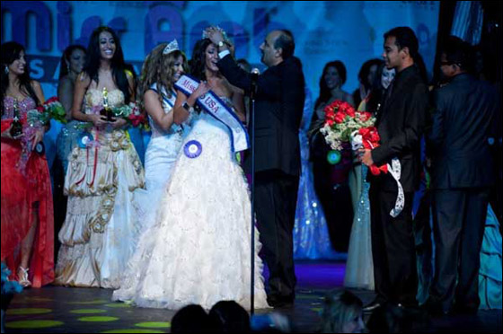 الفلسطينية كريستينا تتوج ملكة جمال عرب الولايات المتحدة