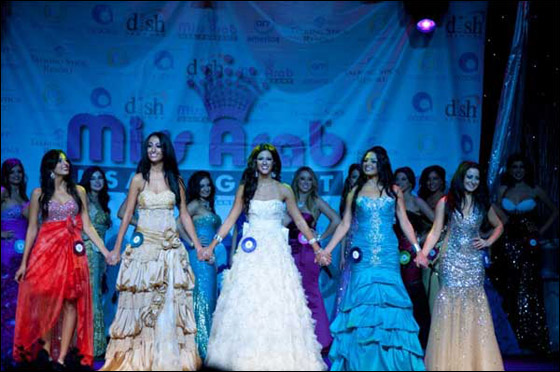 الفلسطينية كريستينا تتوج ملكة جمال عرب الولايات المتحدة