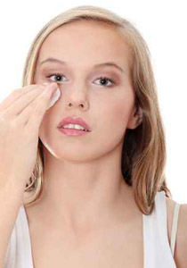 لتحصلن على اطلالة نضرة.. تجنبن تلك العادات!!