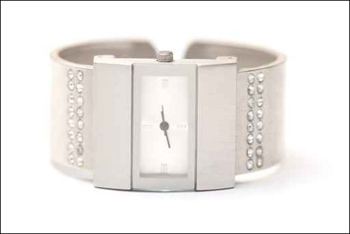 بالصور.. تشكيلة رائعة من ساعات اليد الستاتية!