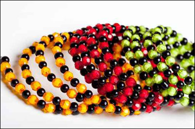 اليك مجموعة أساور تضيف الحيوية على طلتك