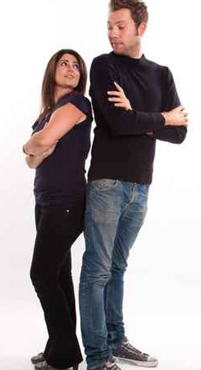 ما سبب تفضيل الرجال للمرأة القصيرة؟!