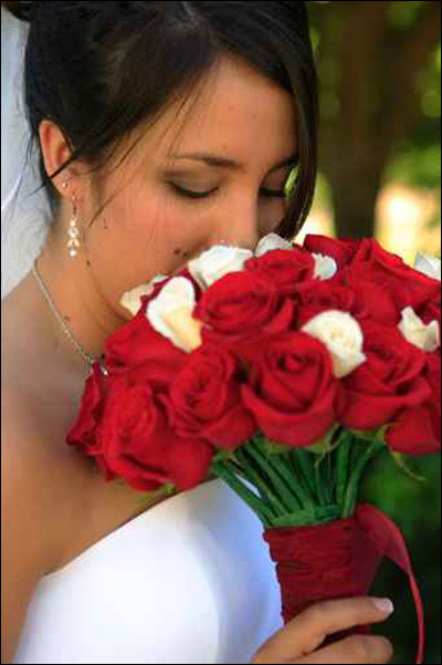 للعرائس.. اليكن اجمل باقات الورود لليلة العمر!!