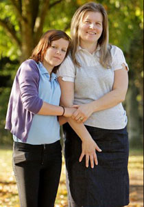 معجزة طبية: استئصال ورم سرطاني ضخم من صدر طفلة!!