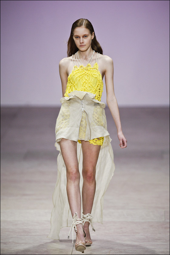 بالصور.. اجمل تصاميم ربيع وصيف 2012!!