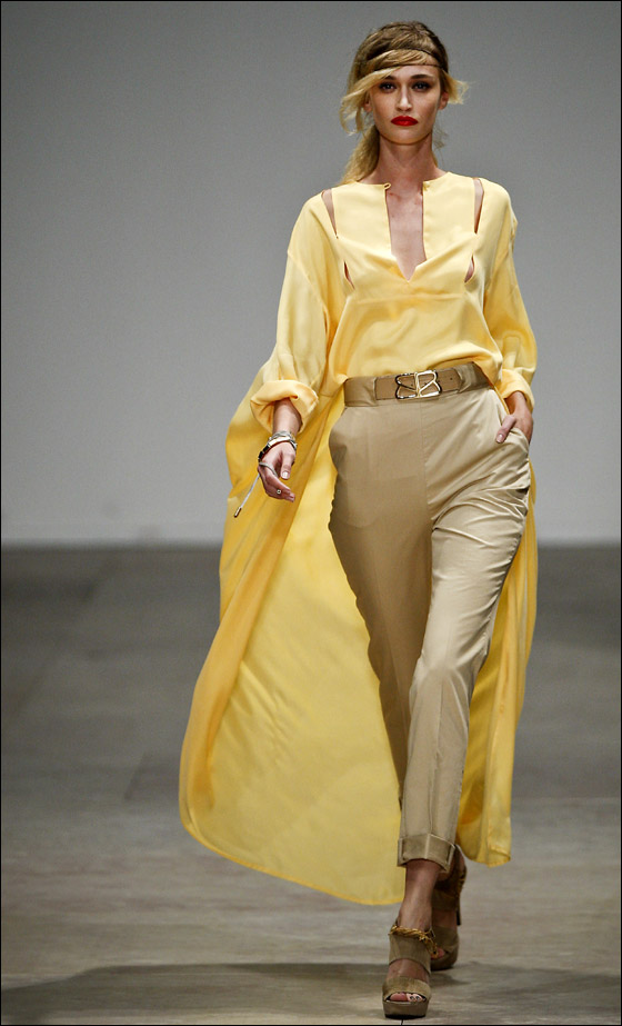 بالصور.. اجمل تصاميم ربيع وصيف 2012!!