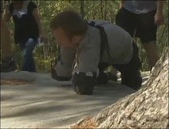 بالفيديو.. شاب بدون اطرف يحقق هدفه ويصعد اعلى قمة بافريقيا!!