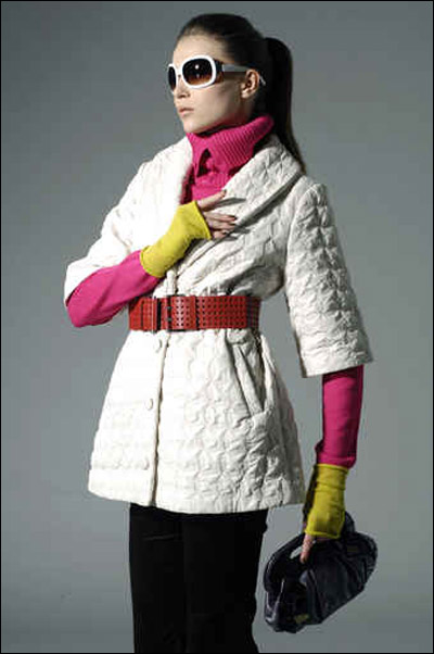 "شايف" يقدم لكن تشكيلة من الاحزمة النسائية!!