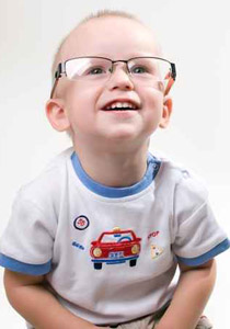 اصطحاب الاطفال خارج المنزل يقلل من خطر اصابتهم بقصر النظر!!