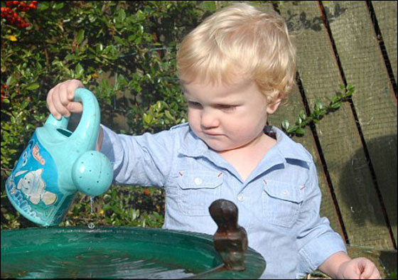 طفل رضيع تحمّل عملية فتح دماغ مصيرية دامت 7 ساعات!!