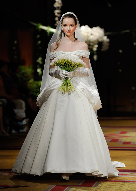 بالصور.. فساتين زفاف مميزة لجميع المقبلات على الزواج!