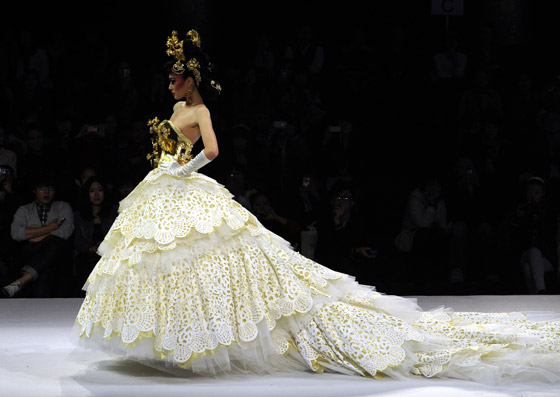 بالصور.. فساتين زفاف مميزة لجميع المقبلات على الزواج!