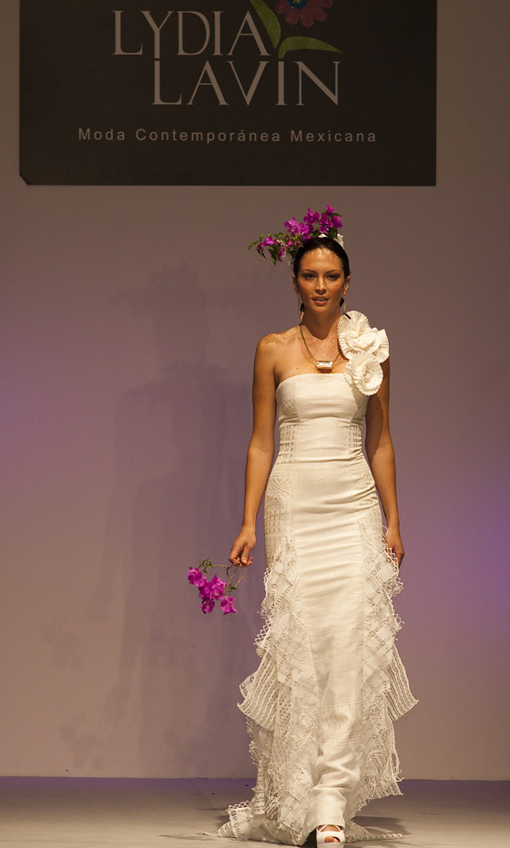 بالصور.. فساتين زفاف مميزة لجميع المقبلات على الزواج!