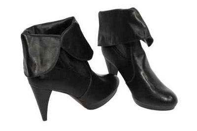 اليكن أجمل تشكيلة من الجزمات لفصل الخريف