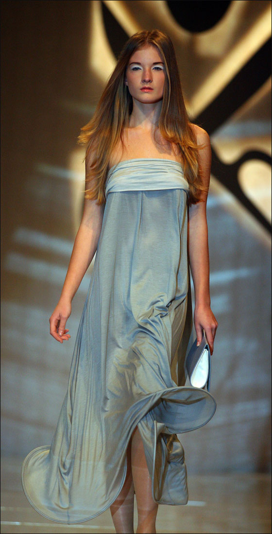 باقة من أجمل الفساتين التي ستتواجد في عروض 2012