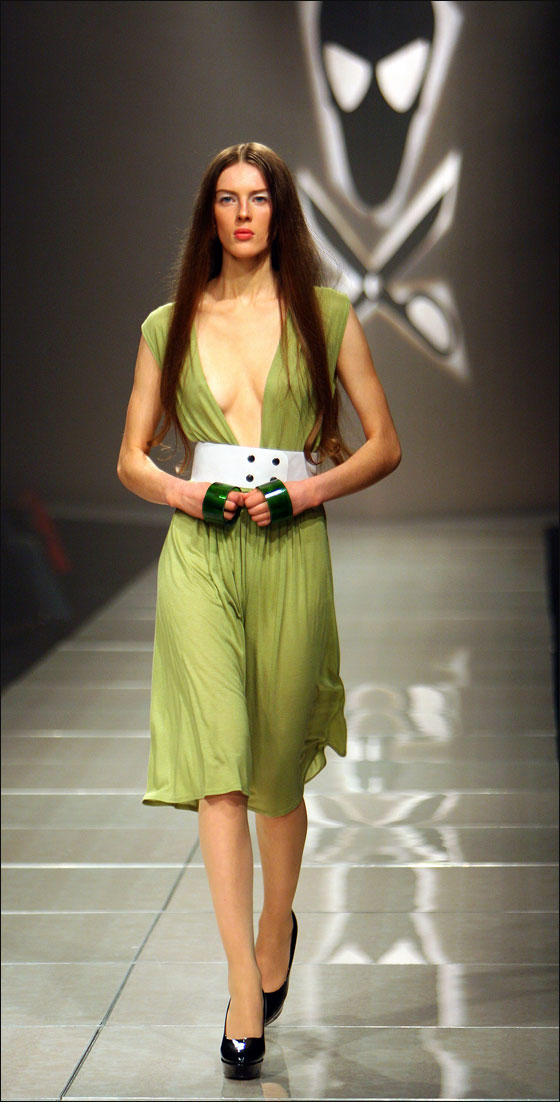 باقة من أجمل الفساتين التي ستتواجد في عروض 2012