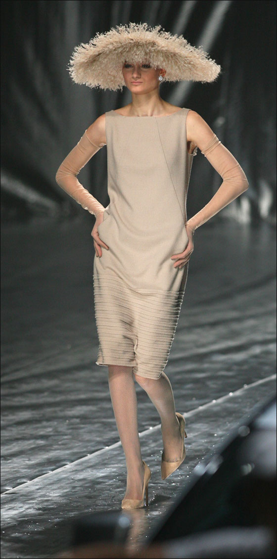 باقة من أجمل الفساتين التي ستتواجد في عروض 2012