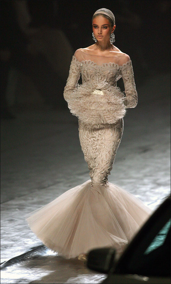 باقة من أجمل الفساتين التي ستتواجد في عروض 2012