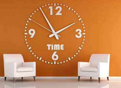 اليكم مجموعة من تصاميم ساعات الحائط الجميلة..