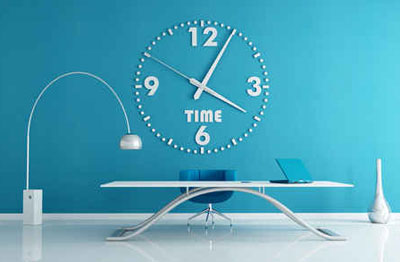 اليكم مجموعة من تصاميم ساعات الحائط الجميلة..