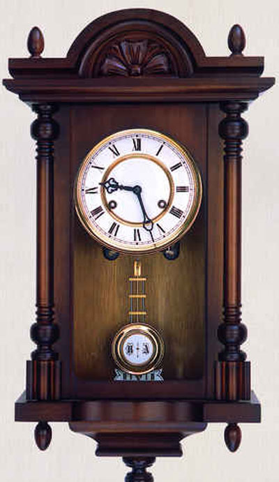 اليكم مجموعة من تصاميم ساعات الحائط الجميلة..