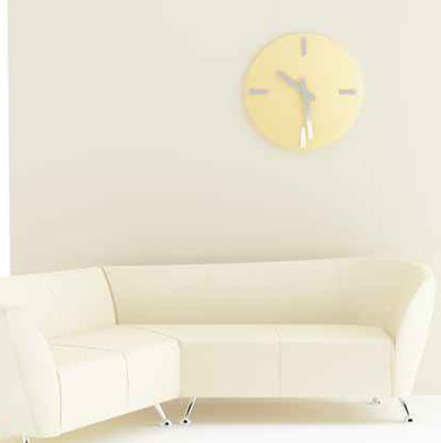 اليكم مجموعة من تصاميم ساعات الحائط الجميلة..