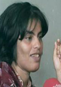  كفيفة جزائرية فريدة من نوعها ترى النور مرة في السنة!