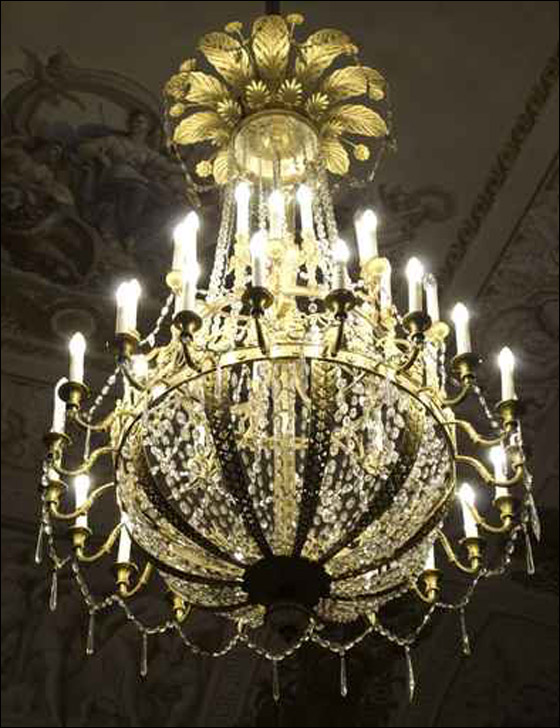 نضع بين أيديكم أجمل تصاميم الثريات الفخمة!!