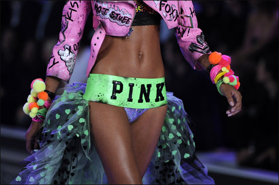 اجمل تشكيلة للملابس الداخلية من فيكتوريا سيكريت