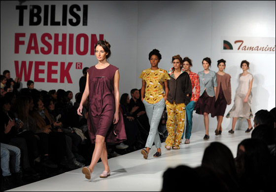 أغرب أزياء الخريف في اسبوع الموضة بجورجيا