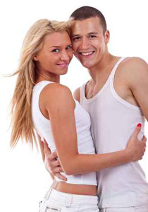 اكثر من نصف الرجال يعشقون من النظرة الاولى تماما عكس النساء!