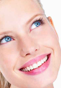 10 دقائق مع الخيط البرازيلي يمكنك رفع خدودك!!