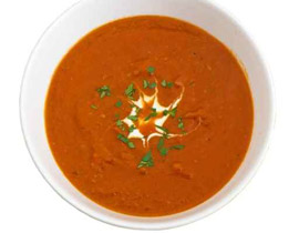 اليكم طريقة جديدة لتحضير شوربة الطماطم الغنية والشهية!