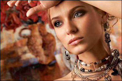 اليك سيدتي اجمل المجوهرات التي تليق بك!! 