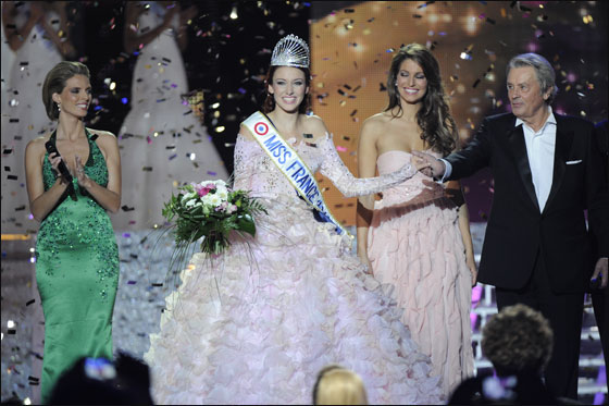 دلفين فيسبيزور تحصد لقب ملكة جمال فرنسا