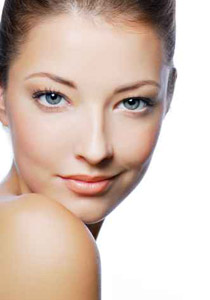 اليك طرق جديدة لتتخلصي من مشاكل البشرة المزعجة!