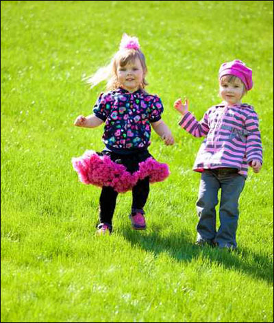 ايتها الامهات.. اليكن اجمل ملابس الاطفال!! 