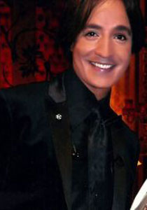 هاني البحيري: منذ ان ذهبت للحج لم اعد اصمم فساتين خليعة!