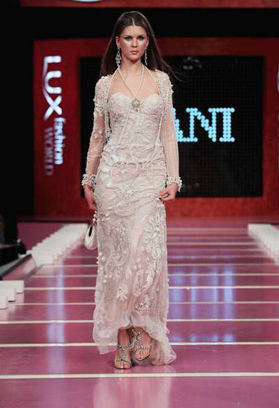 هاني البحيري: منذ ان ذهبت للحج لم اعد اصمم فساتين خليعة!