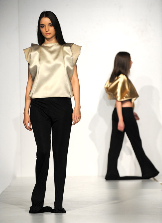 اليكم مجموعة ملابس مميزة من اسبوع الموضة في جورجيا!