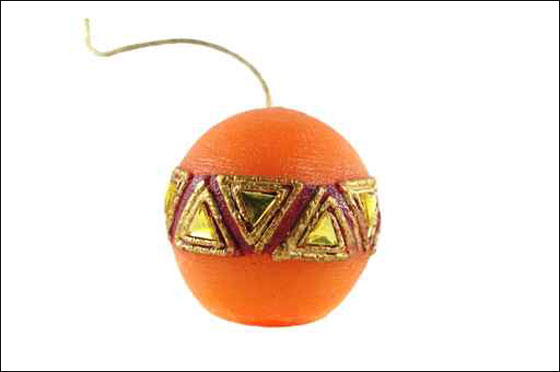 اليكم تصاميم الشموع لتزيد بيوتكم نورا في العيد!