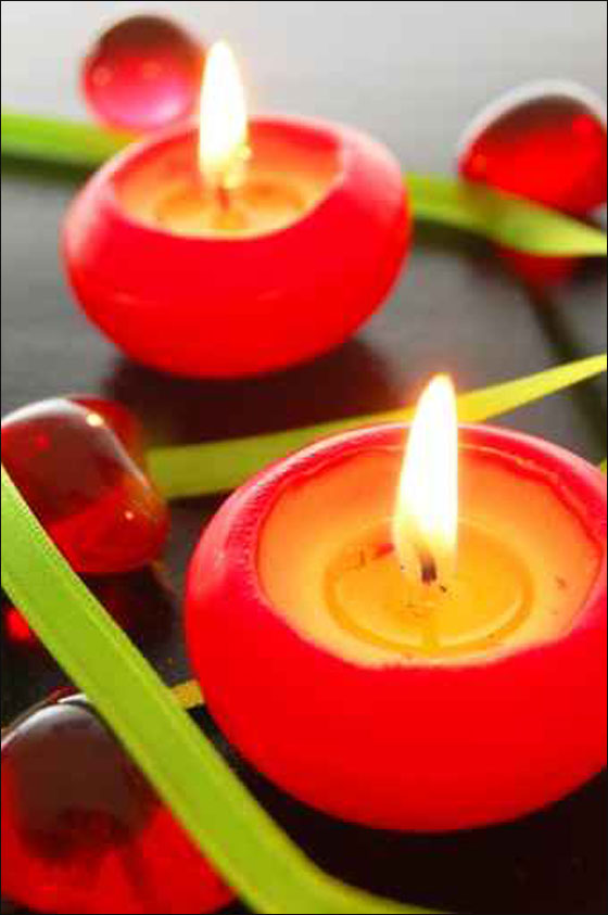 اليكم تصاميم الشموع لتزيد بيوتكم نورا في العيد!