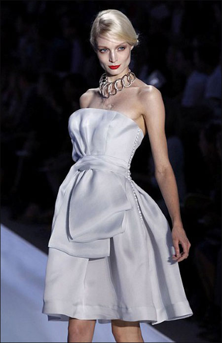 بالصور: ازياء ربيع صيف 2012 تعرضها دار ديور للازياء في بلريس
