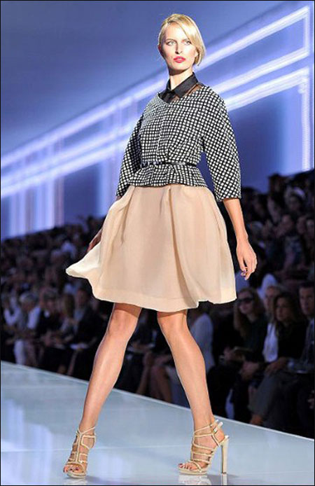 بالصور: ازياء ربيع صيف 2012 تعرضها دار ديور للازياء في بلريس