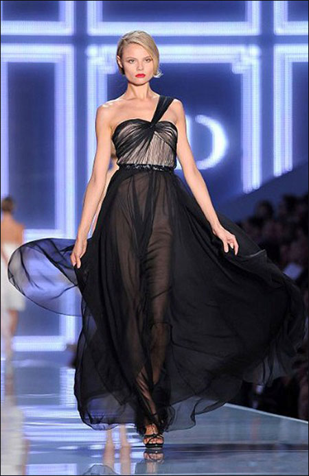 بالصور: ازياء ربيع صيف 2012 تعرضها دار ديور للازياء في بلريس