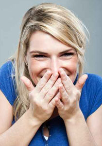 هل الخجل عبء عليك ام يجعلك جذابة!؟!