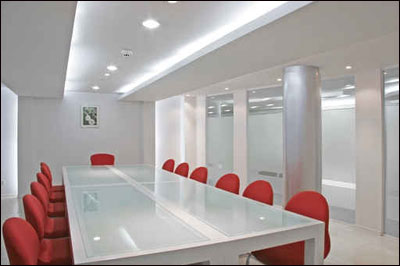 اختاروا ما يناسبكم من مجموعة المكاتب هذه!