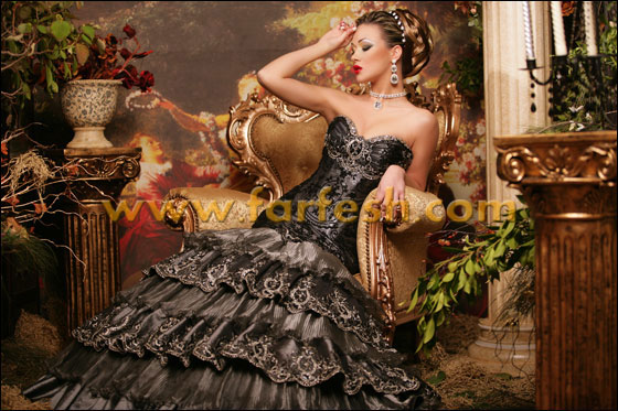 صالون ابراهيم: اللون العسلي والنحاسي تاج على رأس موضة صيف 2012